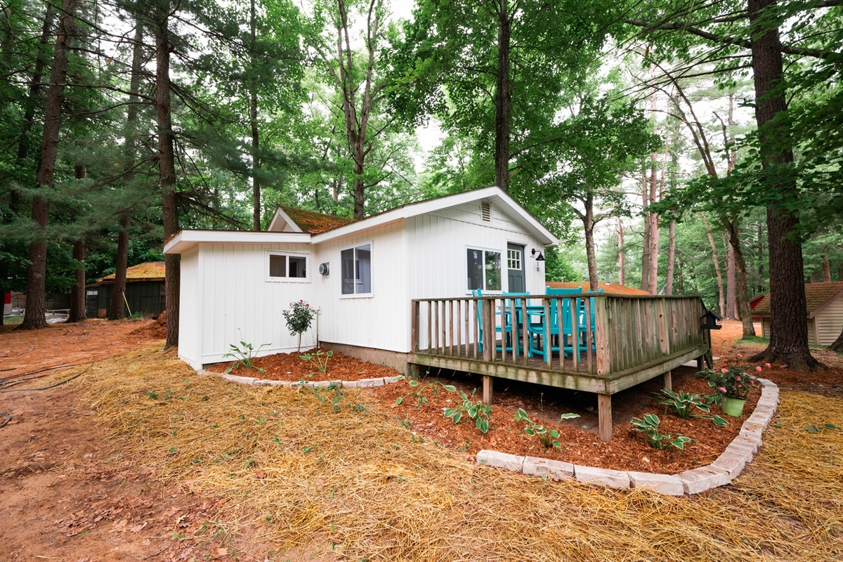 Arbutus Lake Rentals